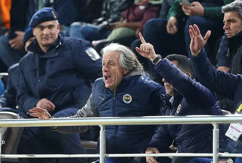 Jorge Jesus’un cezası belli oldu!
