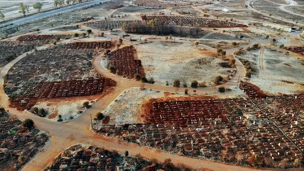 Güney Afrika kabusu yaşıyor! Yeni mezarlar kazıldı - Takvim