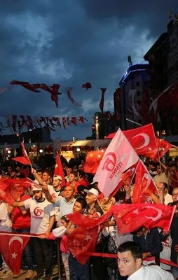 Türkiye Demokrasi Nöbeti'nde meydanları doldurdu