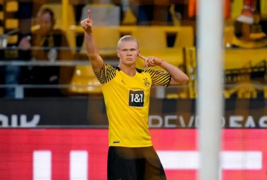 Erling Haaland için zor diye bir şey yok! Borussia Dortmund'un gol makinesi 3 tane topu üst üste dizdi sonrasında yapılmazı yaptı-10
