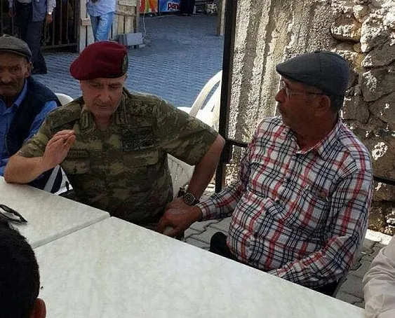 Aksakallı Paşa’dan Ömer Halisdemir’in ailesine ziyaret