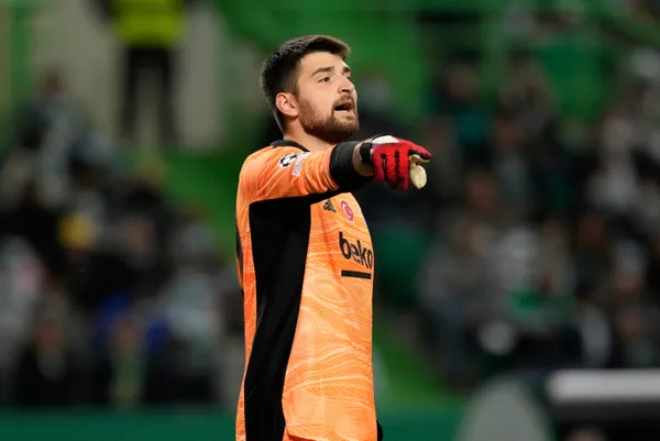 ajaxta-hedef-besiktastan-ersin-ikinci-turk-olacak-1661700646537.jpg Ajax'ta hedef Beşiktaş'tan Ersin! İkinci Türk olacak-2