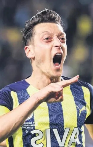 Fenerbahçe’de isyan bayrağı! Mesut Özil ve Dimitrios Pelkas devre arasında ayrılmak istiyor...