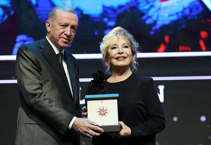 Başkan Erdoğan'dan Cumhurbaşkanlığı Kültür Sanat Büyük Ödülleri Töreninde önemli açıklamalar-8