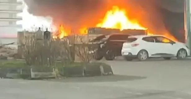 Büyükçekmece’de fabrikada çıkan yangın itfaiye ekipleri tarafından söndürüldü