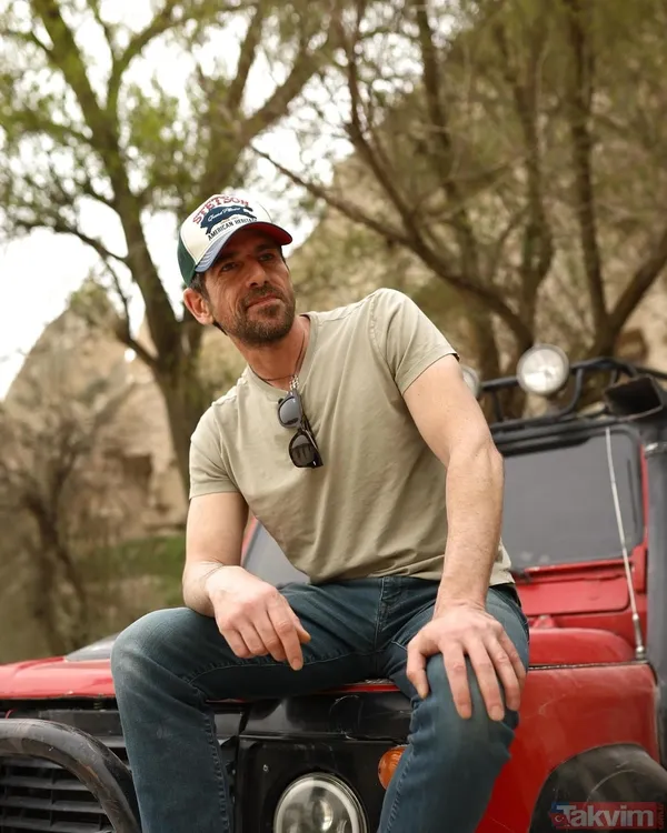 Ünlü oyuncu, deniz kenarında çektiği videoyu 'Denize mi açılsak?' notuyla yayınladı.