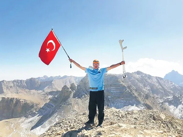 engelsiz-zirve-avukat-mustafa-kilicarslan-en-yuksek-daglara-zirve-yapti-hedef-cilo-dagi-1695602506471.jpeg