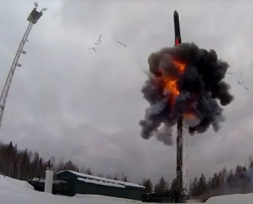 putinin-emri-sonrasi-gozler-o-silahlara-cevrildi-iste-rusyanin-nukleer-gucu-1645986709410.jpg Putin'in emri sonrası gözler o silahlara çevrildi! İşte Rusya'nın nükleer gücü...-3