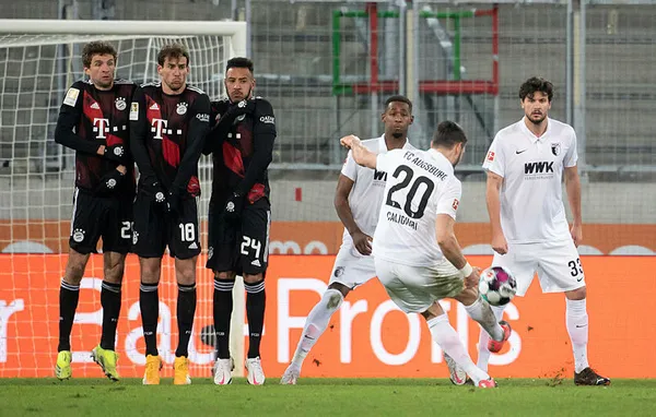 bayern-munih-augsburgu-tek-golle-maglup-etti-1611180861821.jpg Bayern Münih Augsburg’u tek golle mağlup etti-3