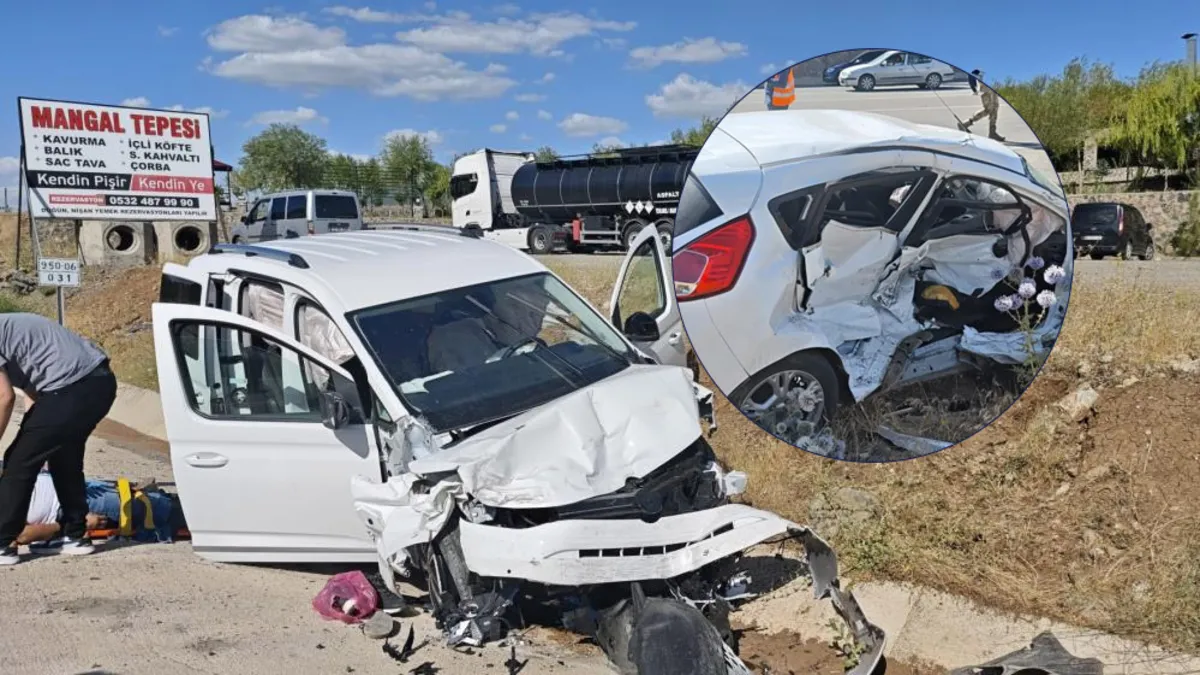 Bingöl'de feci kaza! İki otomobil çarpıştı: 3 yaralı