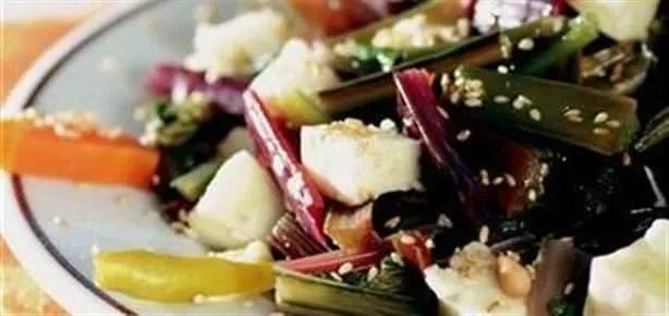 Kırmızı Pancar Sapı Salatası