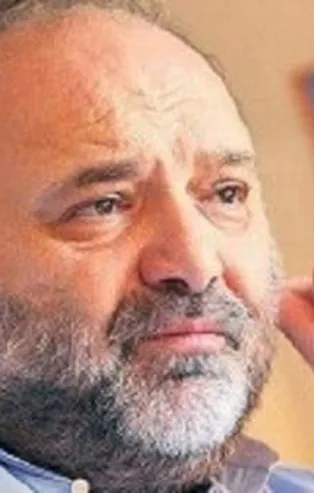 FETÖ'nün tetikçisi Eser Karakaş'tan uydurmasyon anket!