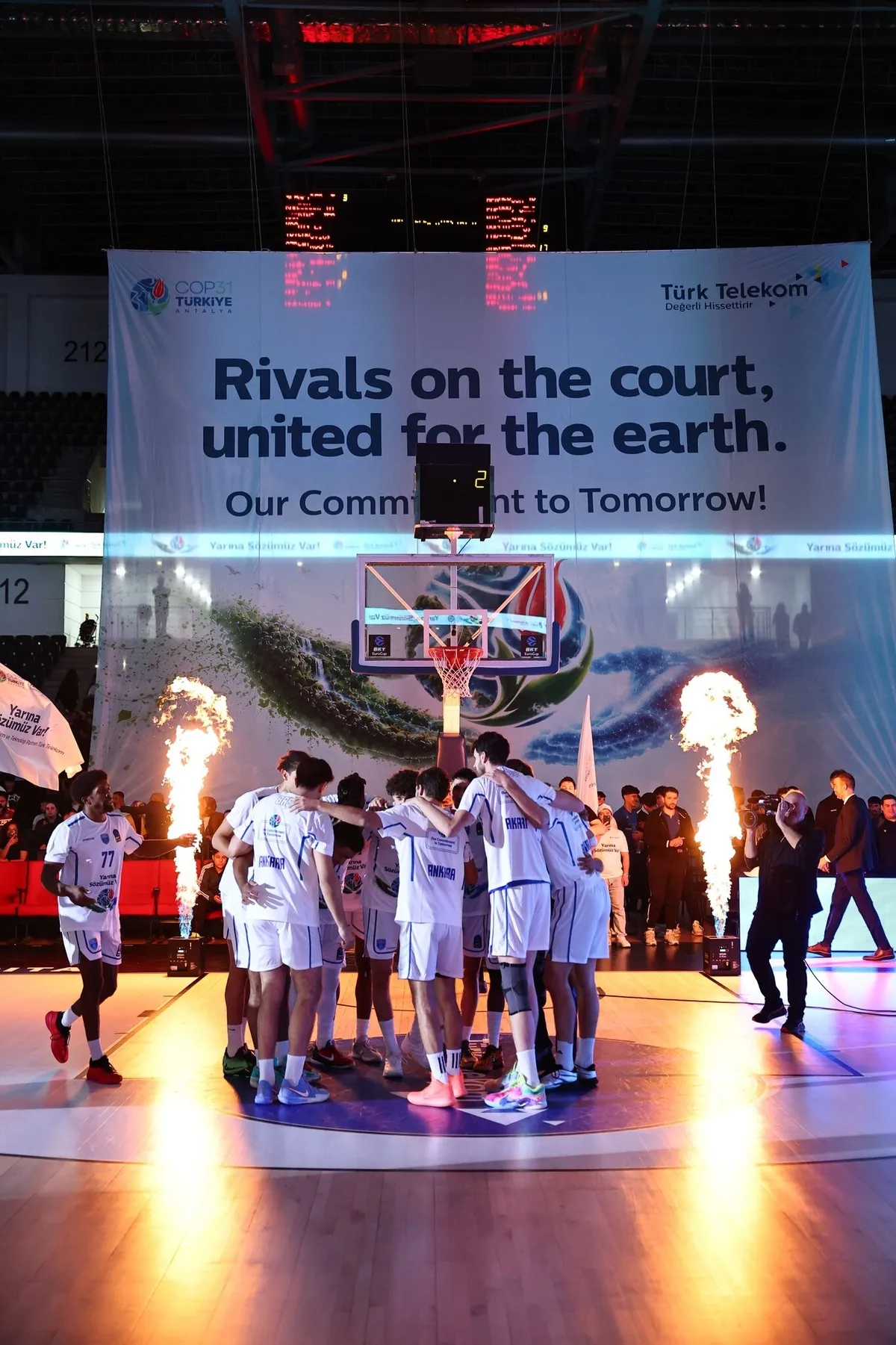 turk-telekom-cop31-mesajini-avrupa-basketbol-sahnesine-tasidi-yarina-sozumuz-var-1792580326790.jpg Türk Telekom COP31 mesajını Avrupa basketbol sahnesine taşıdı: Yarına Sözümüz Var-3