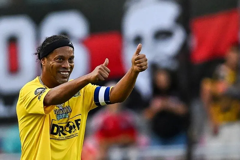 -acun-ilicali-bombayi-patlatti-ronaldinho-survivora-geliyor-1708465419977.jpeg