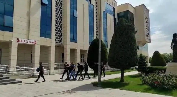 6 milyon lira vurgun yapan yasa dışı bahisçilere operasyonda flaş gelişme-1