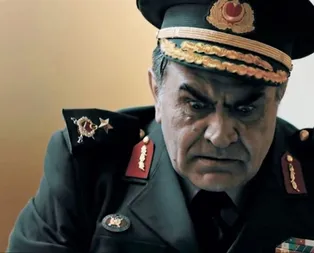 Firari FETÖ’cü yönetmenin evinden çıktı!