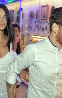 Adriana ile Metin evleniyor mu?