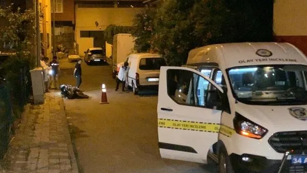 Ümraniye'de kanlı hesaplaşma! Seyir halindeyken kurşun yağdırdı: 1 ölü 1 yaralı-4