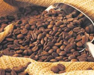 Göz altı torbalarına kahve