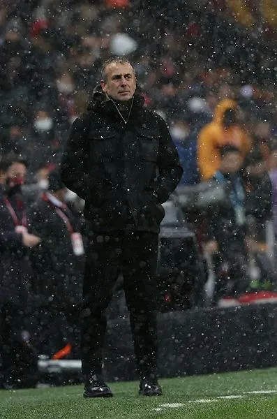 firtina-edin-viscanin-901deki-goluyle-sevindi-trabzonspor-derbide-galatasarayi-devirdi-1642971113853.jpeg Fırtına Edin Visca’nın 90+1’deki golüyle sevindi! Trabzonspor derbide Galatasaray’ı devirdi...-6