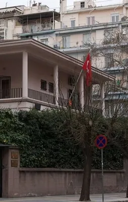 FETÖ'cü diplomat çift kayıplara karıştı