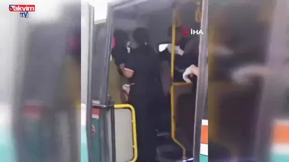 Minibüste mucize doğum: İzmir’de yolculuk esnasında bebeğini dünyaya getirdi!