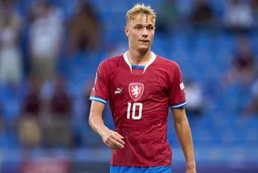 Son dakika Galatasaray transfer haberleri... Cimbom’un yeni hedefi Adam Karabec! Çek basınından bomba iddia