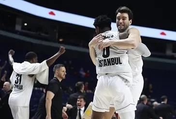 Beşiktaş Emlakjet yarı finalede