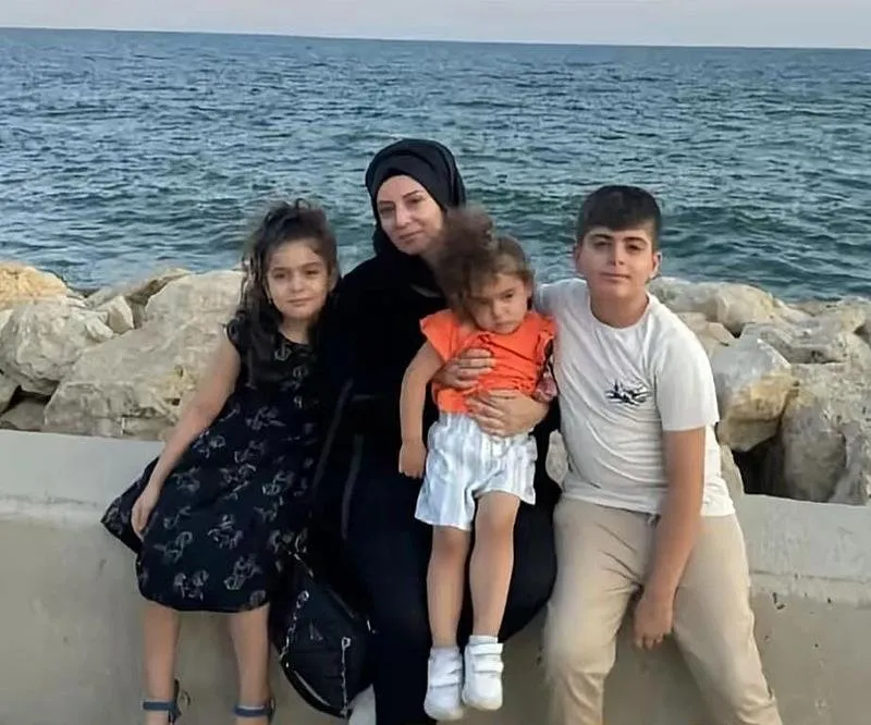 Soldan sağa: Zeynep, anne Bircan, Elif, Yunus Emre (DHA)