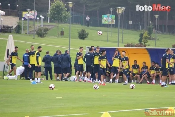 Teknik Direktör Ersun Yanal'ın Raporu Doğrultusunda Sportif Direktör Damien Comolli, Hummalı Bir Çalışma Yürütüyor.