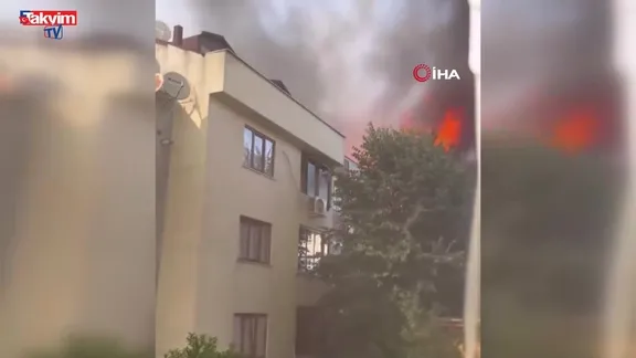Bayrampaşa'da çatı yangını