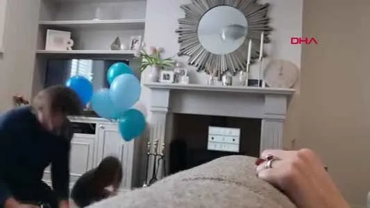 Konfeti fişeğini ters tutarak patlatan adam acı içinde yere yuvarlandı! O anlar kameraya yansıdı-1