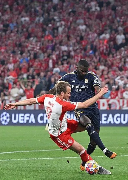 uefa-sampiyonlar-liginde-nefes-kesen-dev-mac-bayern-munih-avantaji-real-madride-verdi-1714510058546.jpeg
