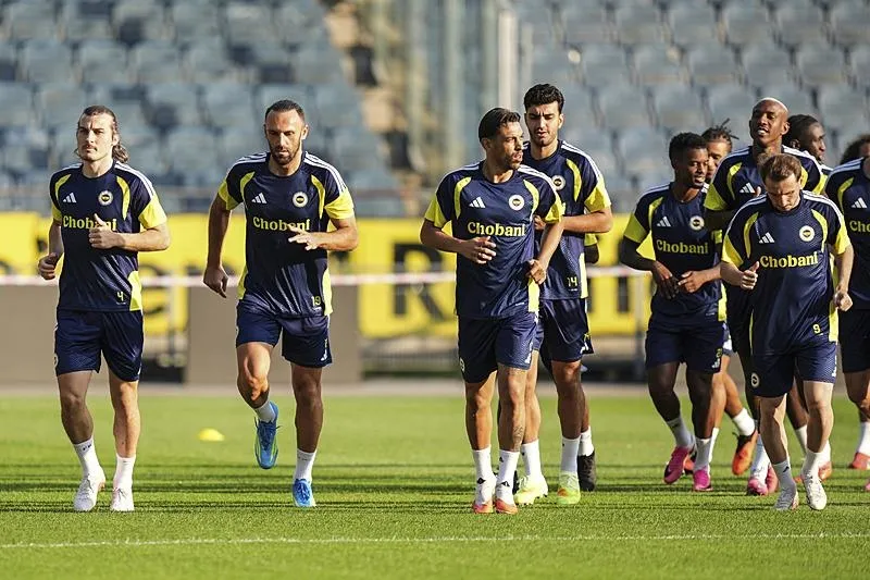 fenerbahceden-tffye-bir-erteleme-talebi-hazirligi-daha-1786709873792.jpeg Fenerbahçe'den TFF'ye bir erteleme talebi hazırlığı daha! Konyaspor olumlu bakıyor-4