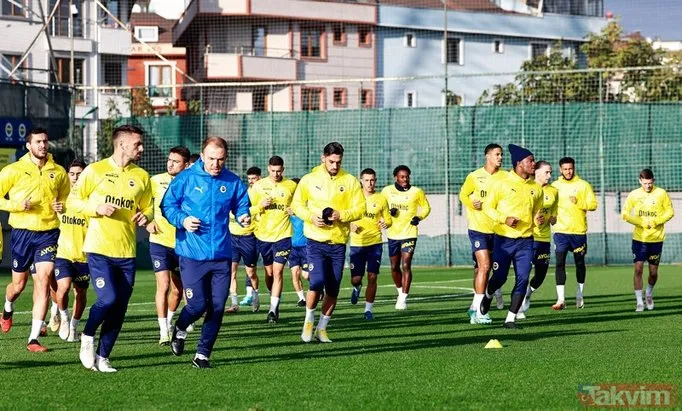 İsmail Kartal’dan flaş orta saha tercihi! İşte Fenerbahçe’nin Karagümrük maçı 11’i