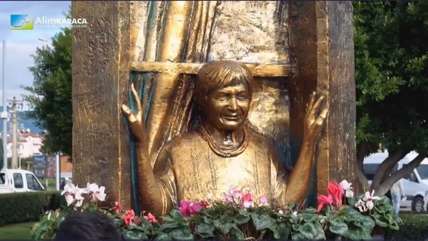 chp-bildiginiz-gibi-fethiye-belediyesinden-turkan-saylan-heykeli-1639422106359.jpeg