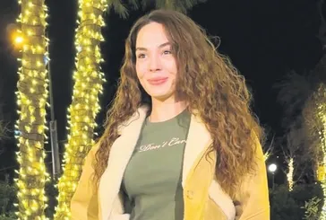 Ebru Şahin alyansı unutunca ortalık karıştı!