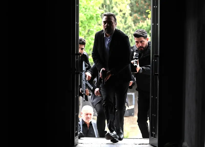 ben-bun-cihana-sigmazam-65-bolum-nefes-kesecek-cezayir-icin-yeni-tehdit-tura-1714379621367.jpg Ben Bu Cihana Sığmazam 65. bölüm nefes kesecek! Cezayir için yeni tehdit: Tura !-3