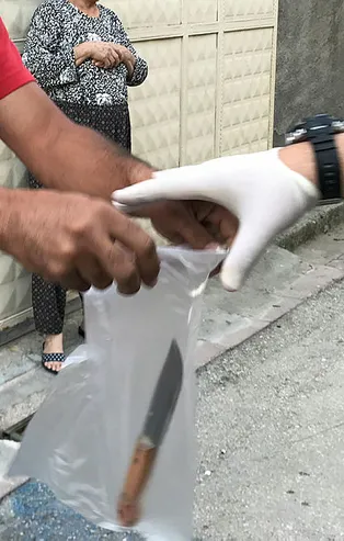 Adana'da korkunç olay! Ekmek bıçağıyla annesine saldırdı