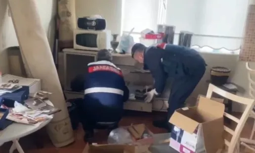 32-ilde-feto-operasyonu-64-supheli-yakalandi-41i-tutuklandi-1774268871371.jpeg 32 ilde FETÖ operasyonu: 64 şüpheli yakalandı, 41’i tutuklandı-4