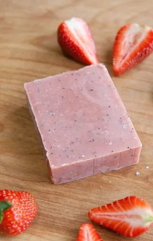 Çilek sabunu kullanımı nasıldır? Çilek sabununun içeriğinde neler var? Çilek sabunu ne işe yarar, faydaları nelerdir?