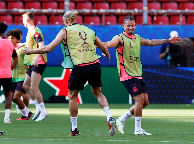 Guardiola'nın gözdesi Fenerbahçe'ye! - 13