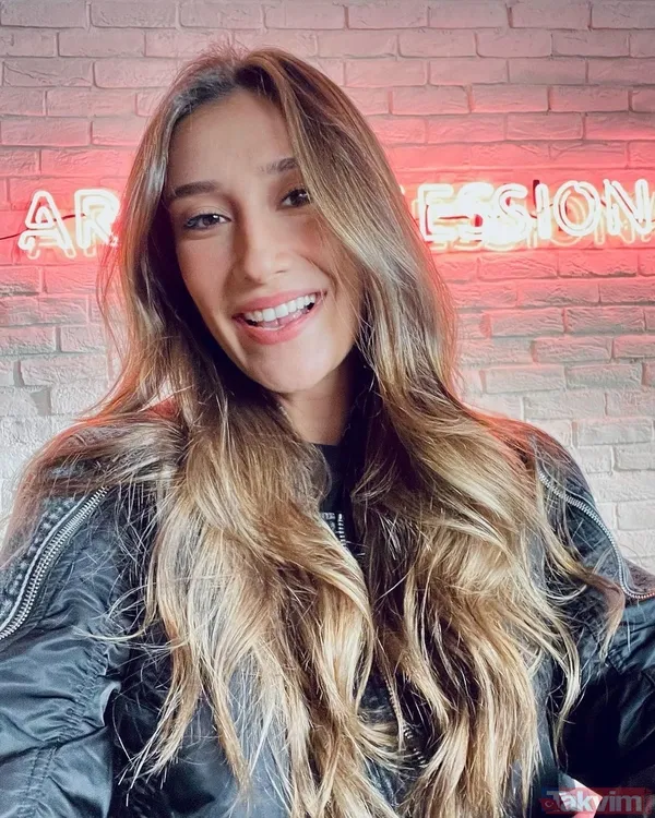 Hande Baladın voleybol sahasında başka sosyal medyada bambaşka! Paylaşımlarıyla ortalığı kasıp kavuruyor gören hayran kalıyor - 13