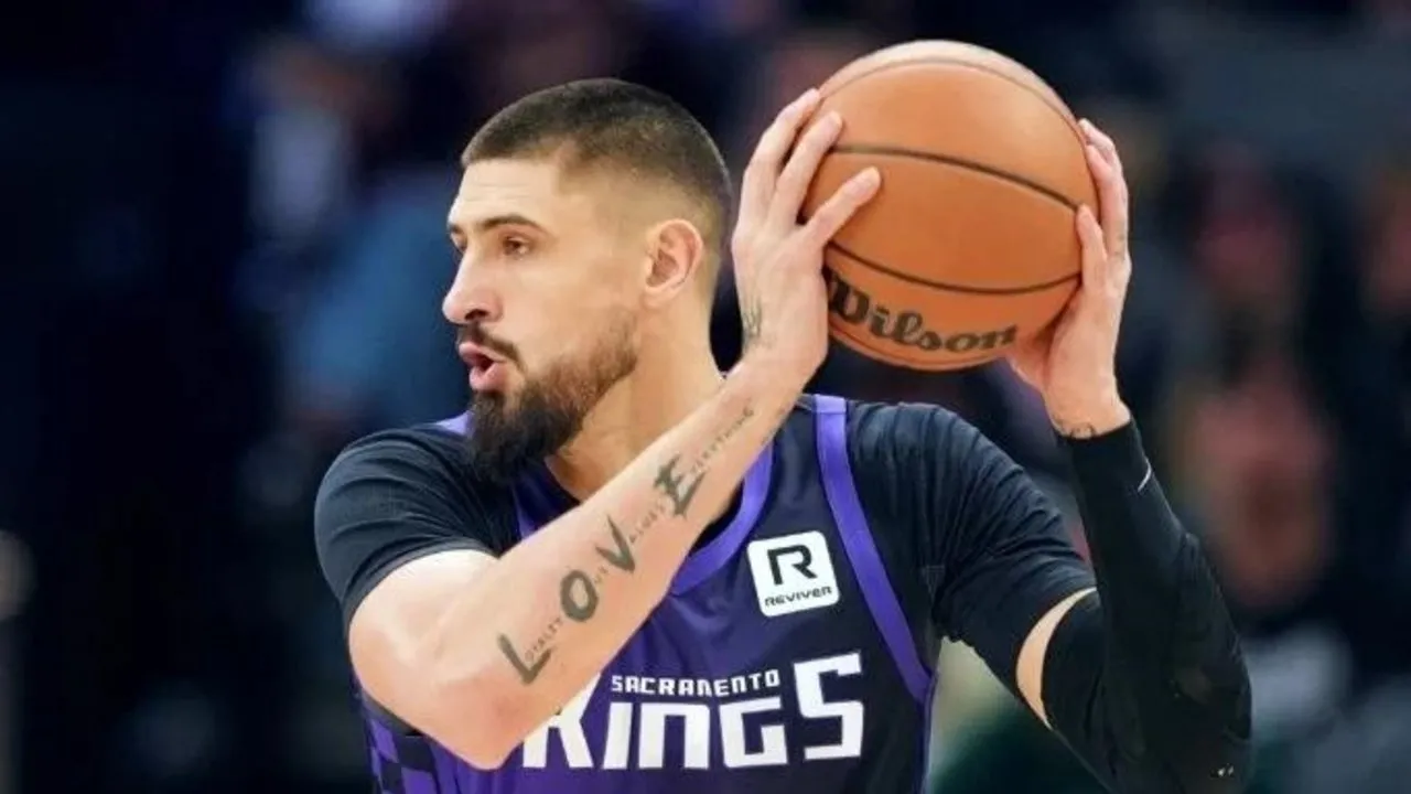 Lakers Alex Len ile anlaştı