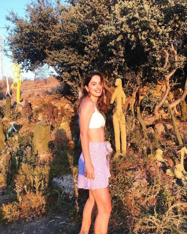 Survivor Poyraz'ın sevgilisi ortaya çıktı kendini göstermek için paso paylaşıyor! Sağ gösterip sol vurdu Ayşe Yüksel deniyordu...-9