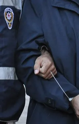 FETÖ'cü polislere gözaltı