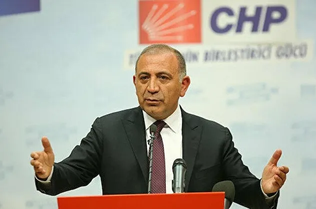 CHP İstanbul Milletvekili Gürsel Tekin'den "CHP'de eş-dost ataması" itirafı