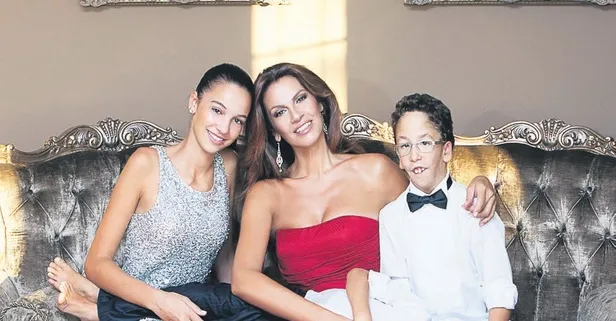 Eski model Özlem Kaymaz'ın Nager Sendromu hastası oğlu Daniel ameliyat geçirdi
