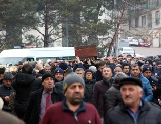 Gömüleceği yer 3 ay önce onaylanmıştı! Cenazesinde izdiham yaşandı