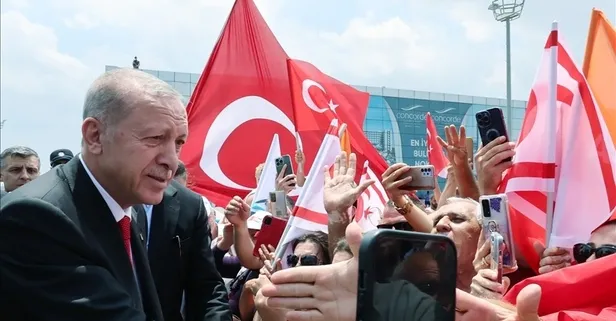 Başkan Erdoğan'dan harekatın 51. yıl dönümünde KKTC'de! F-16'lar havada karşıladı... Lefkoşa'da resmi tören